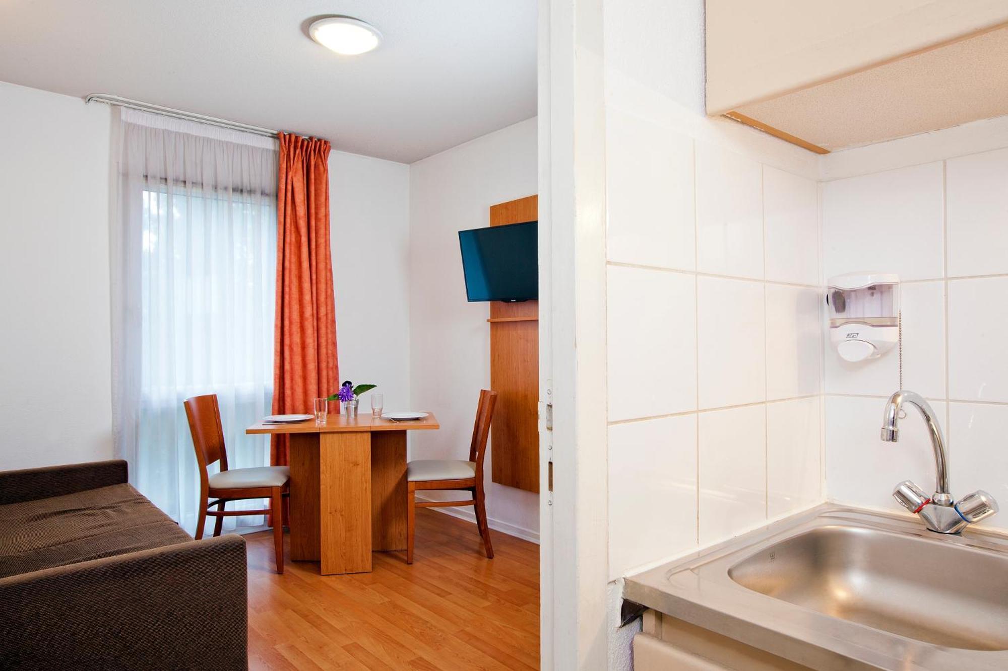 Sejours & Affaires Nantes La Beaujoire Aparthotel Szoba fotó